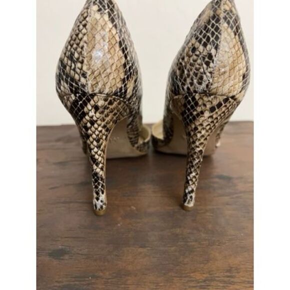Mia Margo Beige Snakeskin D'Orsay Pumps, Size 8.5 in great condition, Item H1 - Picture 2 of 3